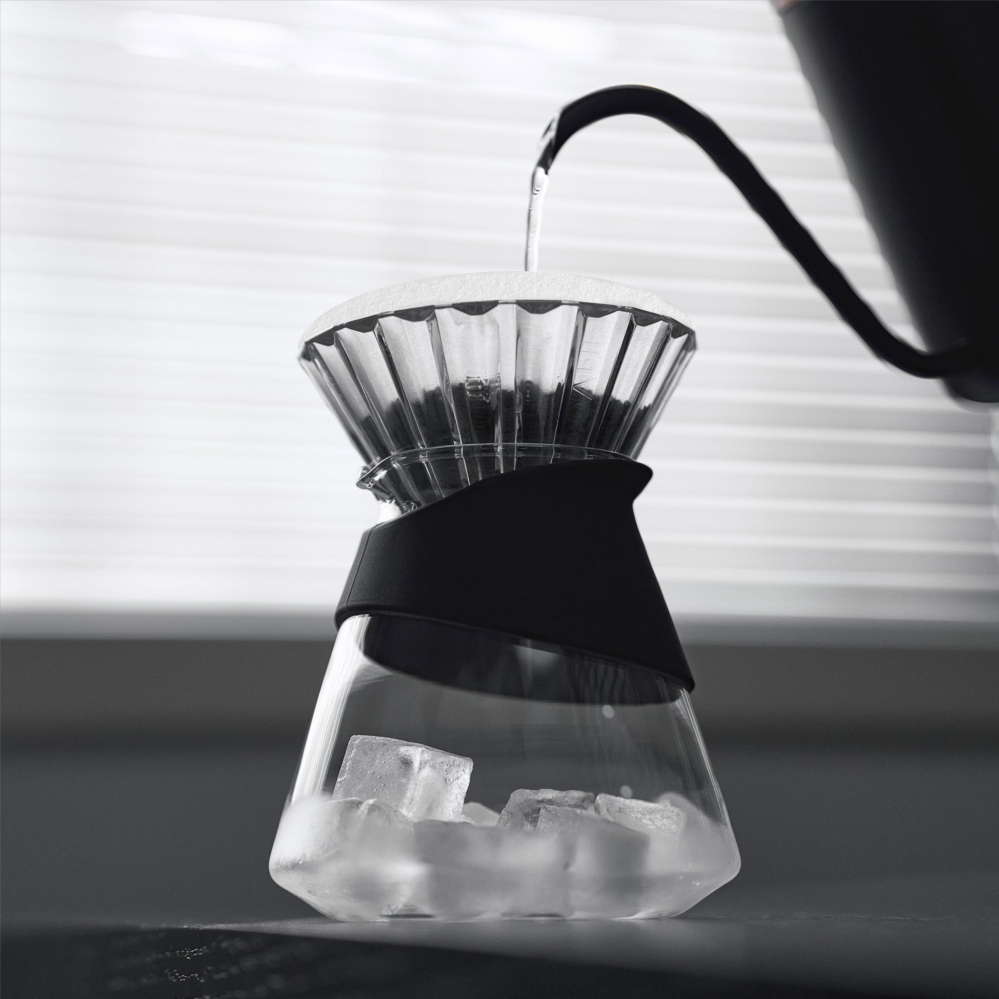 MAVO Handless Coffee Server  (Black) - Premium High Borosilicate Glass